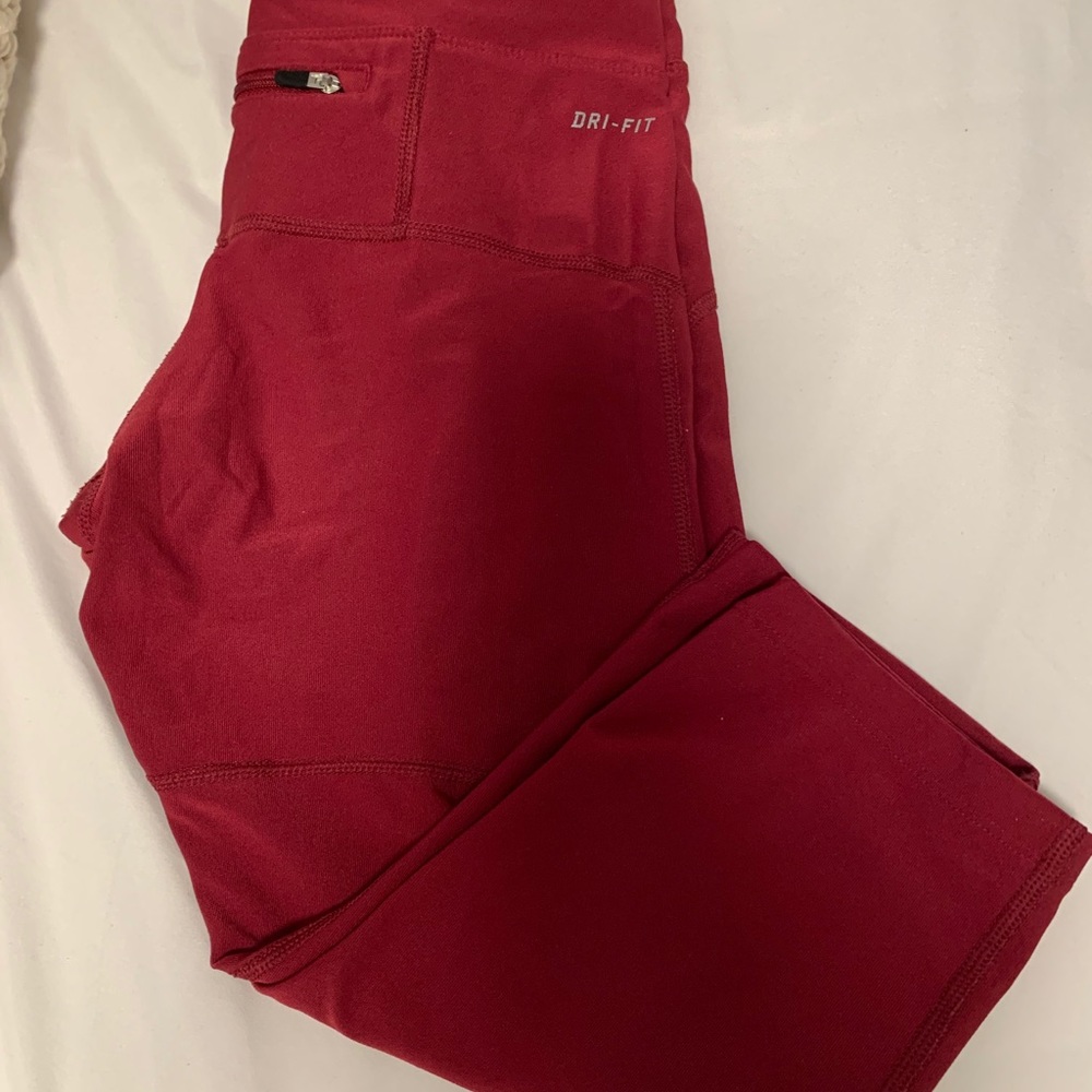 Nike dri-fit cropped red/maroon leggings